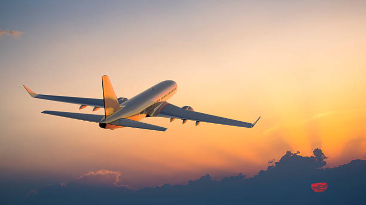 What month are airline tickets cheapest?